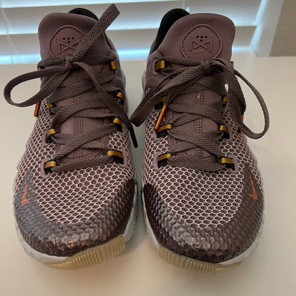 Nike women’s Metcon 4